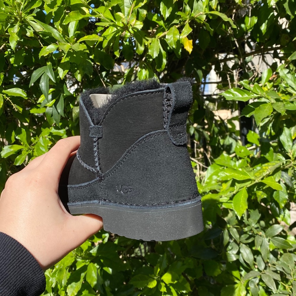 NWT Ugg Melrose Boot - Picture 7 of 11